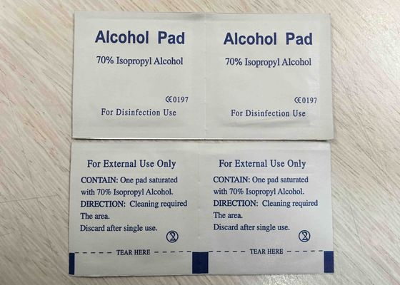 Utilização médica Acessórios de álcool estéril saturados com 70% de álcool isopropílico