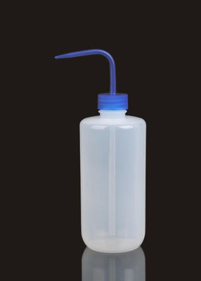 Consumíveis de laboratório de garrafas de plástico de lavagem de diferentes capacidades